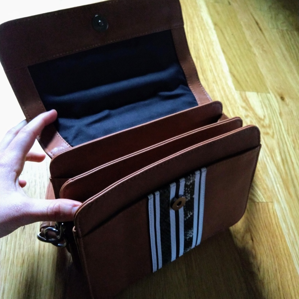 Purse - Picture 2 of 2
